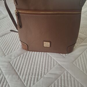 Chic Dooney & Bourke Caramel  Leather Crossbody Bag/ Adjustable Shoulder Strap
